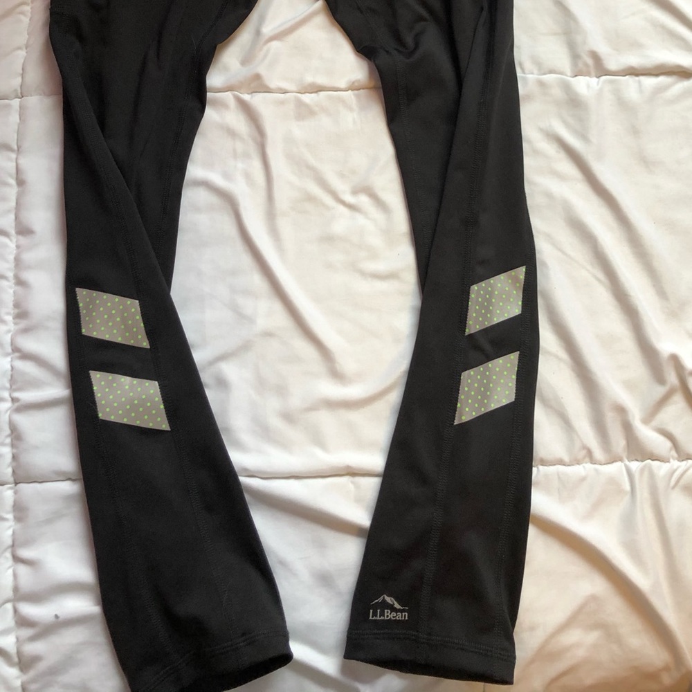 Leggings with reflective strips